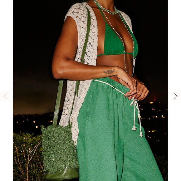Free People Handbags - Free People Best in Show Bucket Bag in Hunter Green 16"x16"x23" NWT
